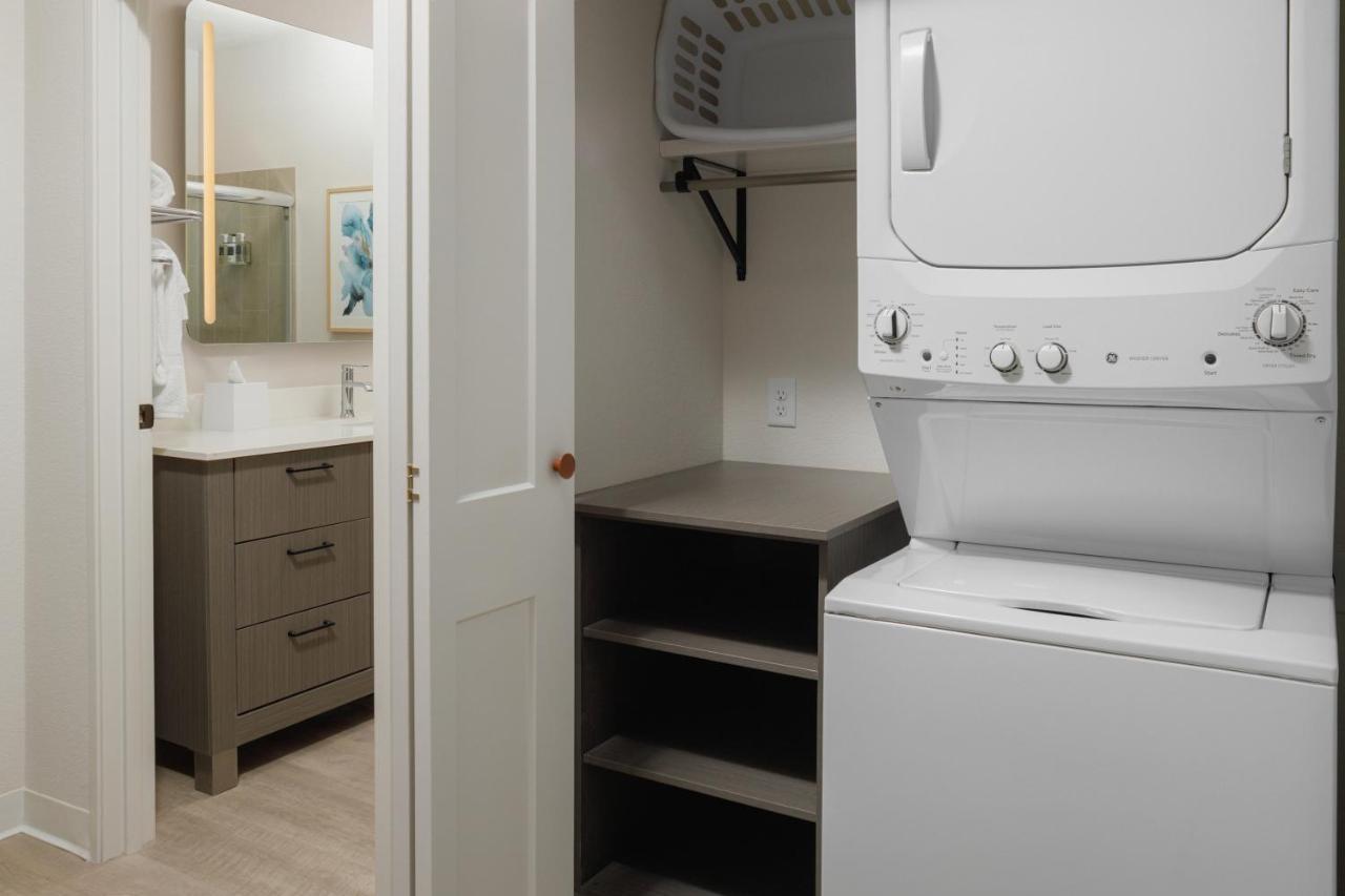 Waterwalk Extended Stay By Wyndham Jacksonville Deerwood Pk ภายนอก รูปภาพ
