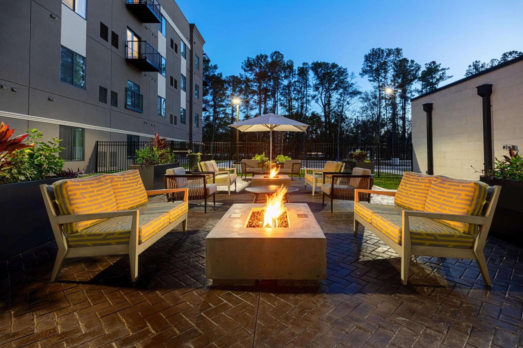 Waterwalk Extended Stay By Wyndham Jacksonville Deerwood Pk ภายนอก รูปภาพ